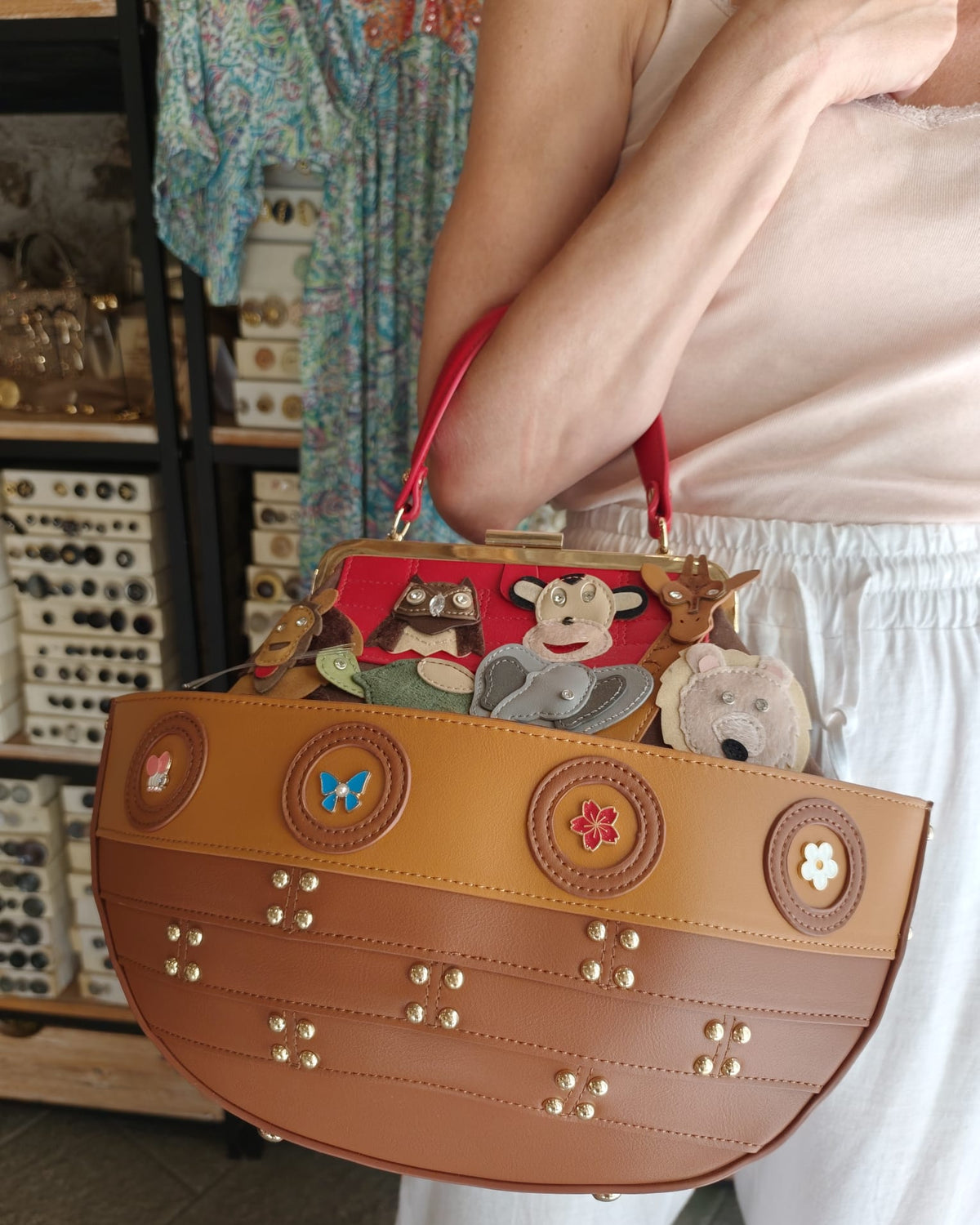 Arca di Noè – Borsa statement con charm animali